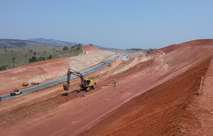 Cr Almeida S A Engenharia de Obras Drenagem