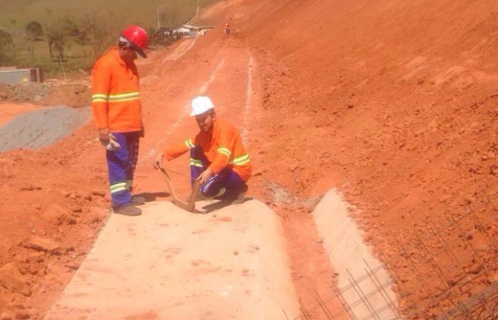 Cr Almeida S A Engenharia de Obras Drenagem